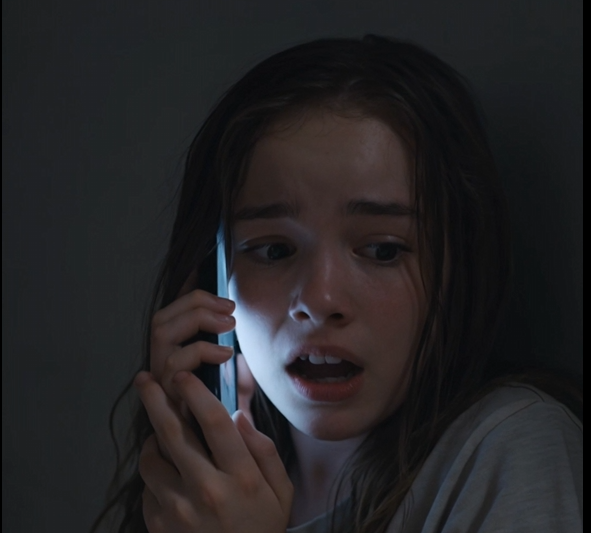 She Called 911… Then Heard Someone Behind Her